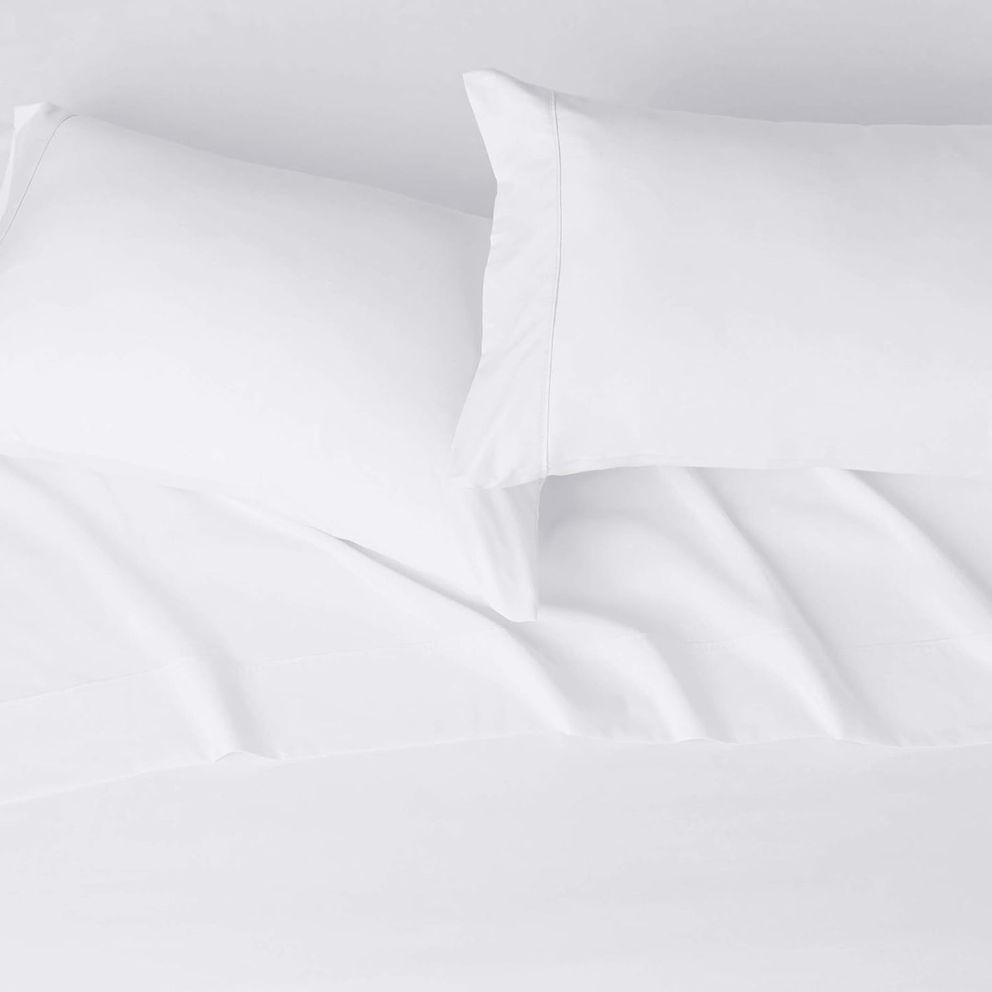 Amazonbasics Microfiber Sheet Set, Queen, Bright White